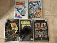 Load image into Gallery viewer, Batman DC Superhero Comic Lot! 5 Special Comics!