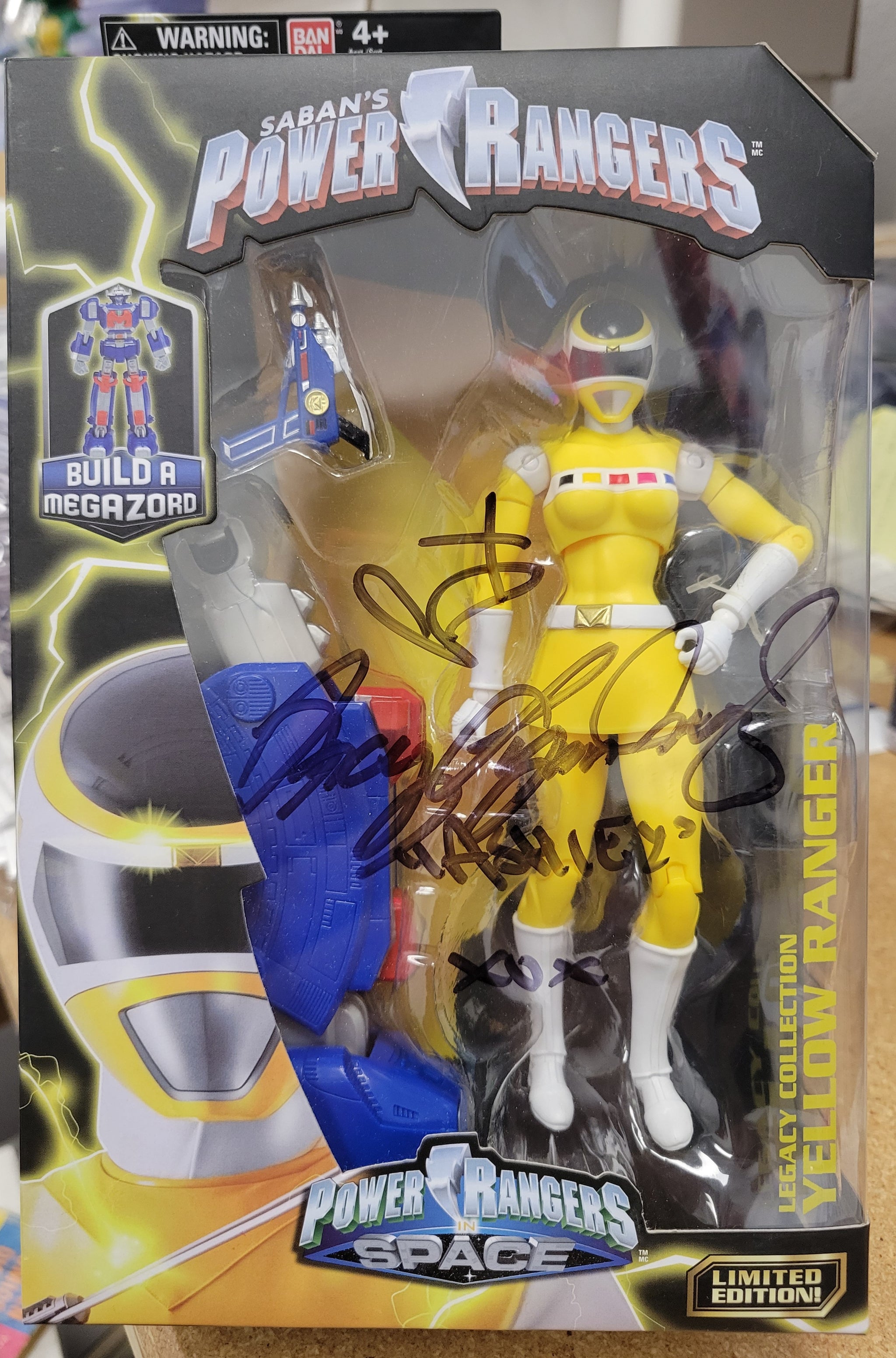 Signed Toys & POPs – Justice Comics